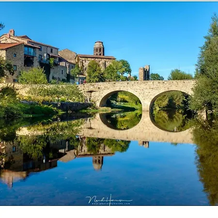 D'hotes La Fougeraie Bed & Breakfast *